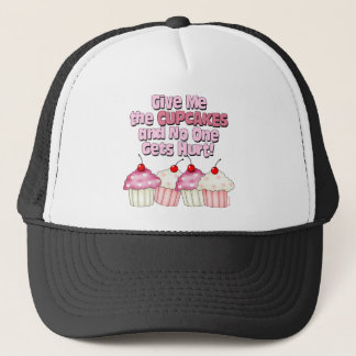 Gimme the Cupcakes Trucker Pet