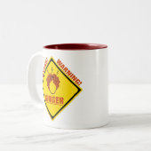 Ginger Alert. Tweekleurige Koffiemok (Voorkant links)