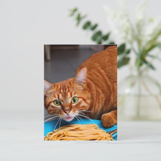 Ginger Cat Eating Spaghetti Briefkaart (Staand voorkant)
