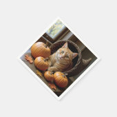 Ginger Cat in een Thanksgiving Wicker Cornucopia Servet (Hoek)