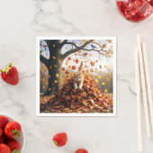Ginger Cat springt uit de herfst bladstapel Servet (Insitu)
