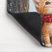 Ginger Kat Kijken naar een kardinaal Muismat (Hoek)