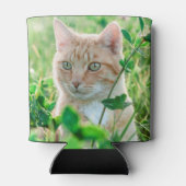 Ginger Kat met groene ogen in gras Blikjeskoeler (Achterkant)