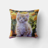 Ginger Kitten in een bloementuin Kussen (Achterkant)