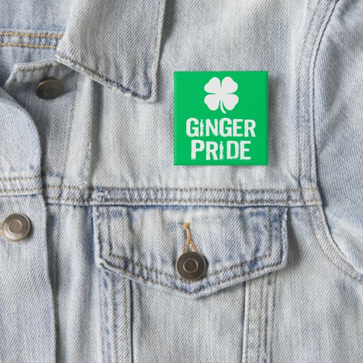 GINGER PRIORITEIT MET SHAMROCK VIERKANTE BUTTON 5,1 CM (In situ)