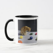 Ginger tabby kat op tafel mok (Links)