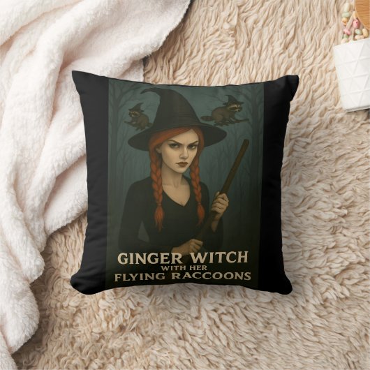 Ginger Witch met haar vliegende wasberen Kussen (Deken)