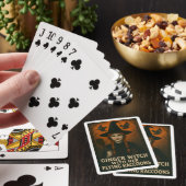 Ginger Witch met haar vliegende wasberen Pokerkaarten (Insitu)