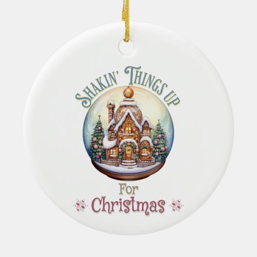 Gingerbread House in Snow Wereldbol Kerstvakantie Keramisch Ornament (Achterkant)