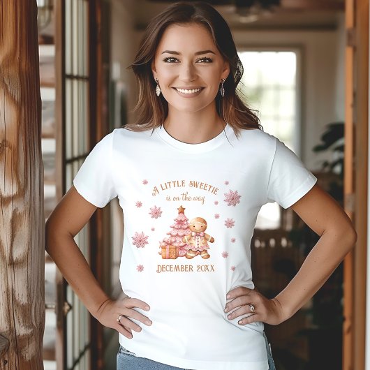 Gingerbread Man Meisje Kerstmis Baby Aankondiging T-shirt