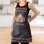 Gingerbrood Baking Chalkboard Holiday Typografie Schort<br><div class="desc">Hier is een wonderlijke manier die aan het plezier van uw vakantiebakken toevoegt. Voeg extra glans toe aan je vakantie culinaire avonturen wanneer je dit schattige, grillige, griezelige, eenvoudige, moderne, aangepaste kerstman schort draag. Een schattig ontbijtbroodhuis, koekjesbomen, sterren, harten en snoepjes en een speelse scripttypografie bedekken een donkere koolstof grijze...</div>