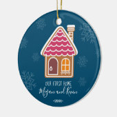 GIngerbrood huis ons eerste kerstfeest thuis Keramisch Ornament (Links)