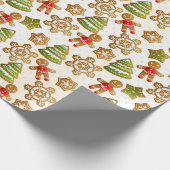 Gingerbrood Man Gold Snowflakes Evergreen Pattern Cadeaupapier (Hoek)