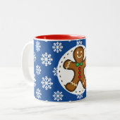Gingerbrood Man op Blue White Snowflakes Pattern Tweekleurige Koffiemok (Voorkant links)