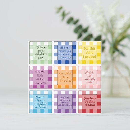 Gingham Bijbelvers Baby shower uitnodiging (Staand voorkant)