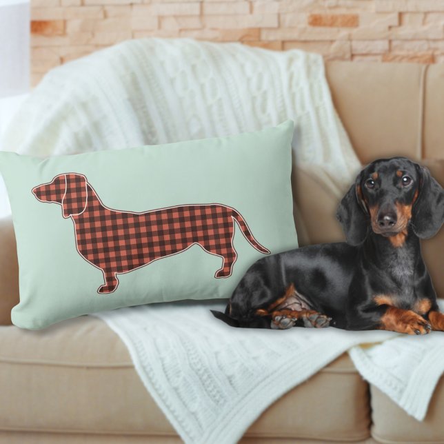 Gingham Black and Tan Tachshund Profiel - Mint Kussen (Our gingham Black and Tan Dachshund pillow works with so many classic styles.)
