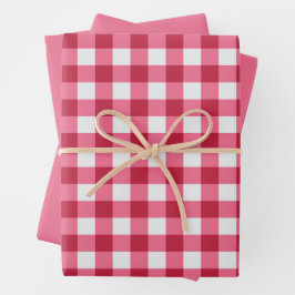 Gingham en massief donkerroze inpakpapier vel