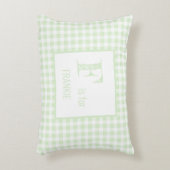 Gingham geruite pastel mintgroene & witte monogram accent kussen (Voorkant(Verticaal))