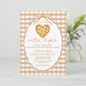 Gingham Heart Cutie Pie is on the way Baby Shower Kaart (Staand voorkant)