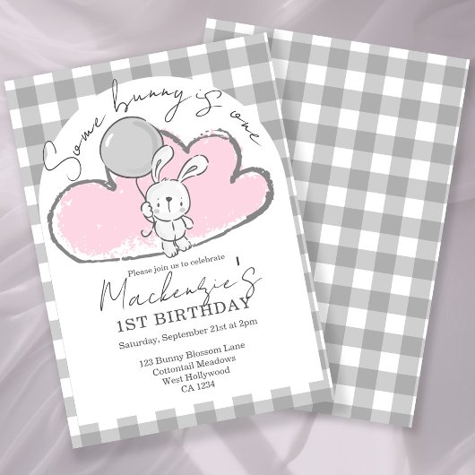 Gingham Iets Bunny Is Eén Verjaardag Persoonlijk G Kaart