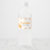 Gingham Oranje Baby Shower Waterfles Etiket (Voorkant)