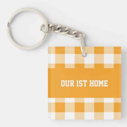 Gingham Patroon Ons 1e Huis Sleutelhanger (Voorkant)