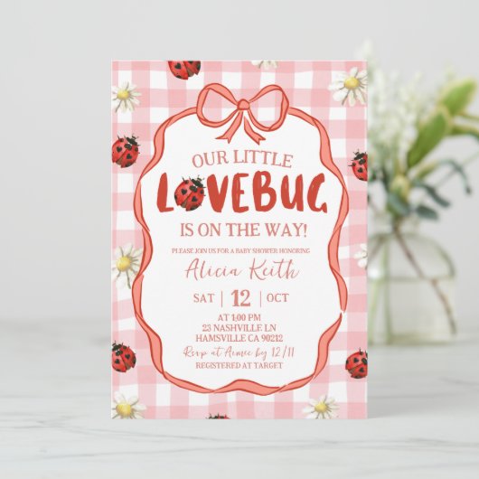 Gingham Red Lovebug Baby Shower Kaart (Staand voorkant)