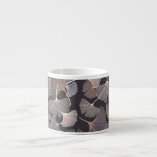 Ginkgo bladeren: elegant natuurlijk patroon. espresso kop