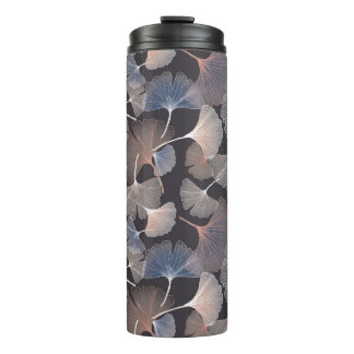 Ginkgo bladeren: elegant natuurlijk patroon. thermosbeker