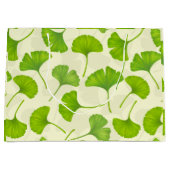 Ginkgo patroon op wit groot cadeauzakje (Voorkant)