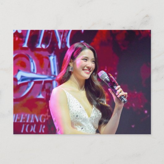 Ginny Natnicha Pratipnatsiri  Feestdagenkaart (Voorkant)