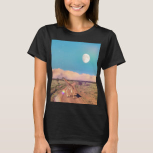 Girafe in Serengeti - Rising Moon T-shirt