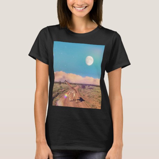 Girafe in Serengeti - Rising Moon T-shirt (Voorkant)