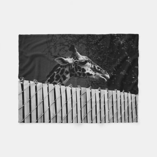 Giraffe achter fence Black & White-foto Fleece Deken (Voorkant (Horizontaal))