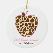 Giraffe Afdrukken Apple First Grade Teacher Keramisch Ornament (Voorkant)
