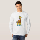 Giraffe als duiker met zwembril en lippers t-shirt (Voorkant volledig)