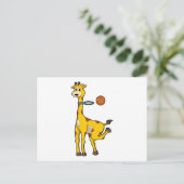 Giraffe bij basketbal met basketbalring briefkaart (Staand voorkant)