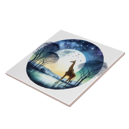 Giraffe bij het maanverlichte meer onder een sterr tegeltje (Zijkant)