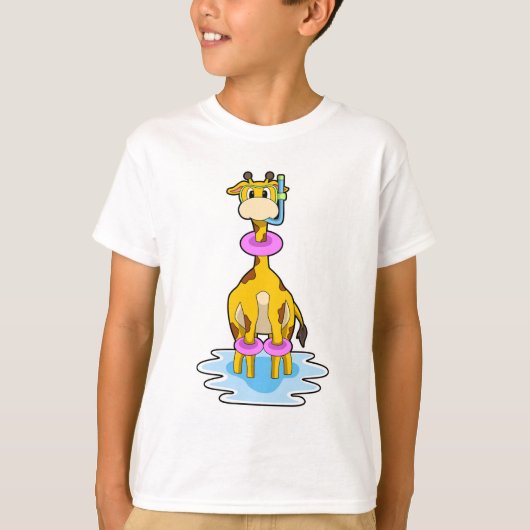Giraffe bij zwemmen met draaiende ring t-shirt (Voorkant)