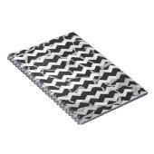 Giraffe Black en Gray Chevron Pattern Notitieboek (Rechterzijde)