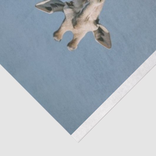 Giraffe draagt blauwe jurken bloemendecoupage tissuepapier (Detail)