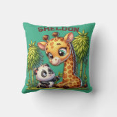 Giraffe en Panda Monogrammed Naam | Kussen (Achterkant)