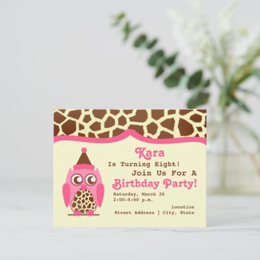 Giraffe en roze vogels uitnodiging (Staand voorkant)