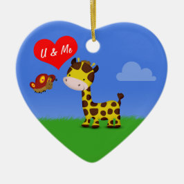 Giraffe en vlinder in liefde keramisch ornament