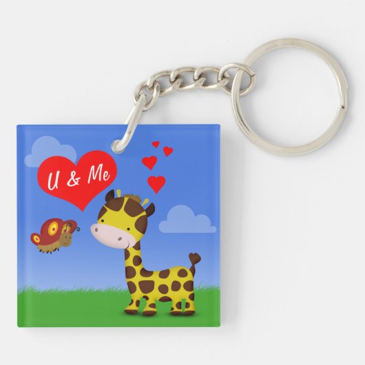 Giraffe en vlinder in liefde sleutelhanger (Achterkant)