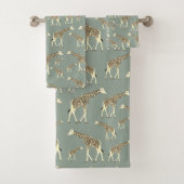 Giraffe Exotisch Dierenpatroon Sage Groen Bad Handdoek (Insitu)