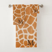 Giraffe Fur Realistic Animal Print Bruin Monogram Bad Handdoek (Insitu)