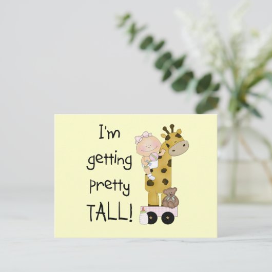 Giraffe - Girl Getting Tall Tshirts en cadeaus Briefkaart (Staand voorkant)
