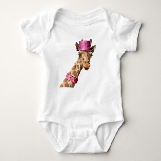 Giraffe in een glanzend roze pet romper (Voorkant)