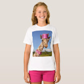 Giraffe in een sprankelend roze pet t-shirt (Voorkant volledig)